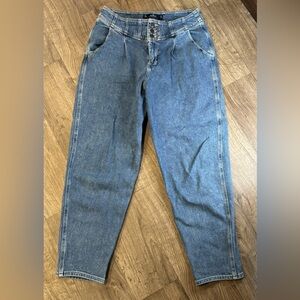Hollister Women’s Size 13 Ultra High Rise 80’s Mom Jeans